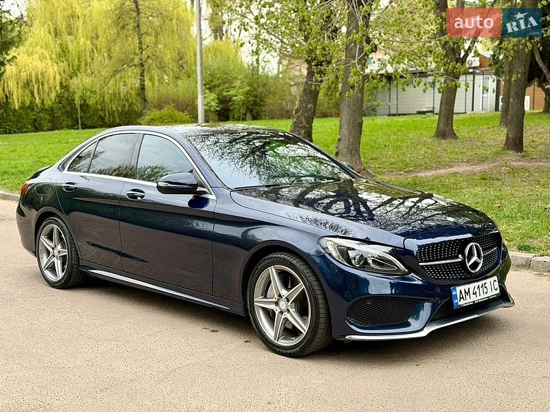 Mercedes-Benz-11