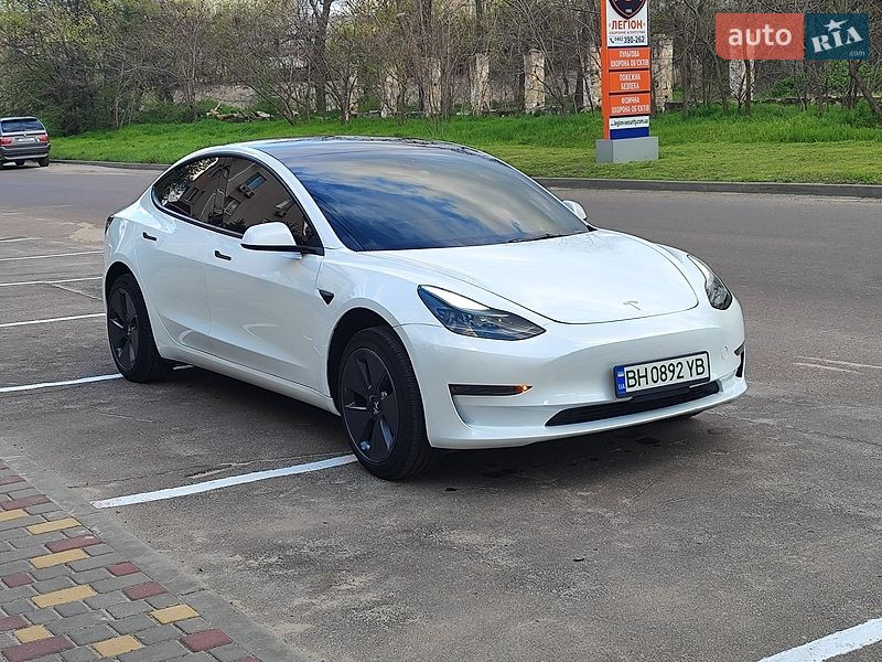Tesla-3