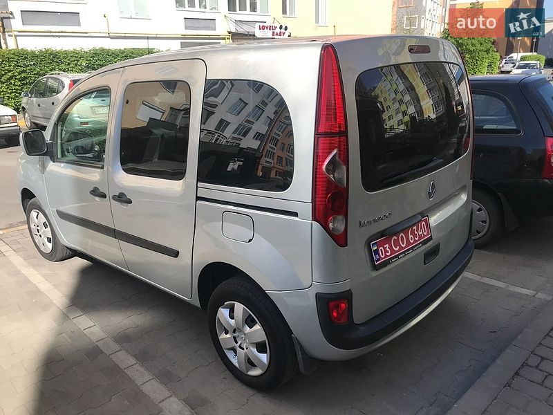 Renault-9