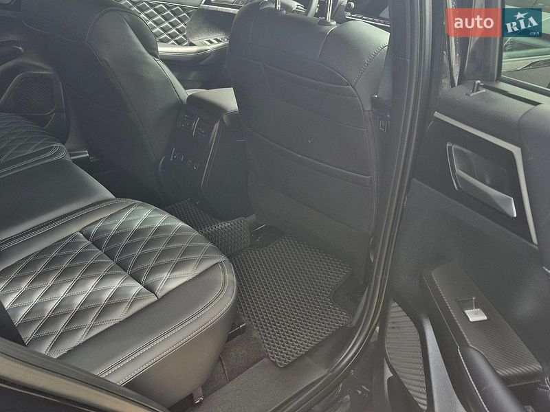 Mitsubishi-7
