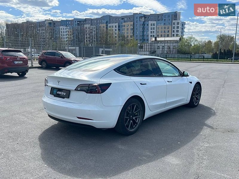 Tesla-16