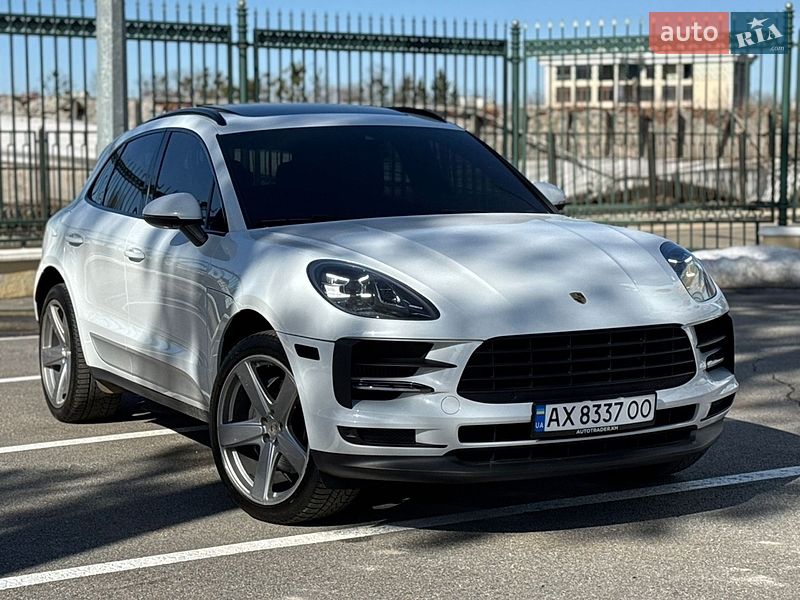 Porsche-18