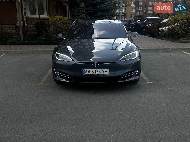 Tesla-0