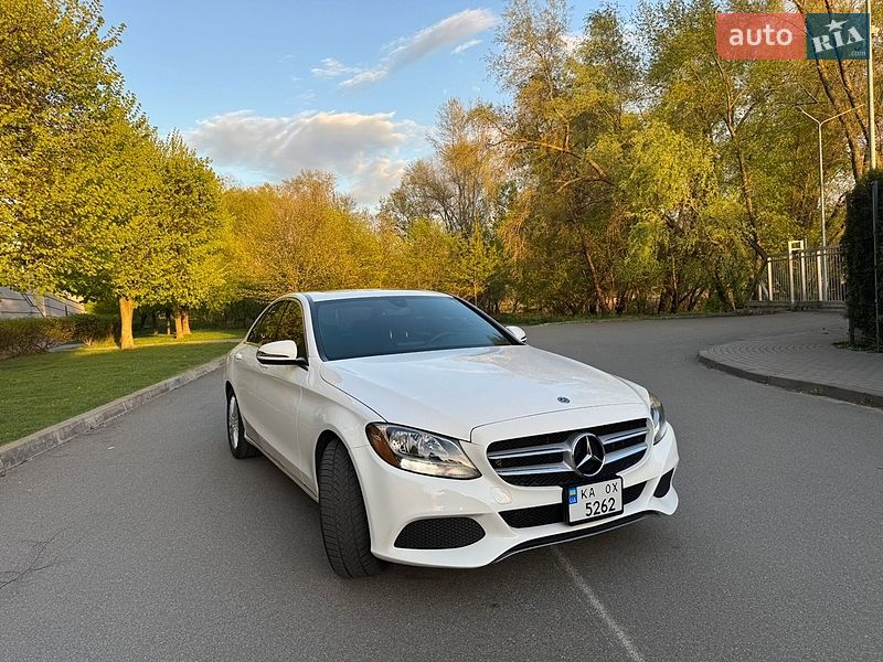 Mercedes-Benz-2