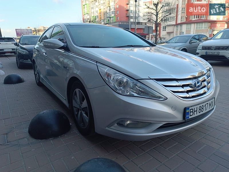 Hyundai-8