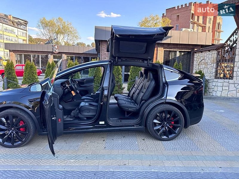 Tesla-26