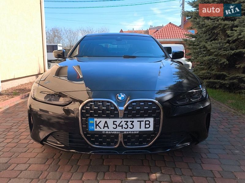 BMW-8