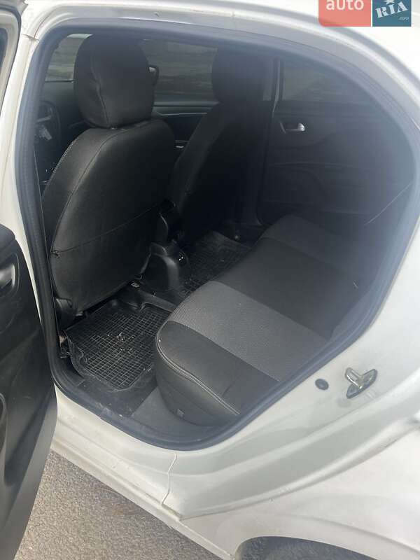 Peugeot-10