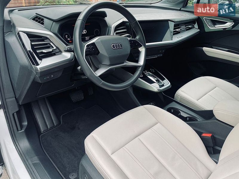 Audi-0