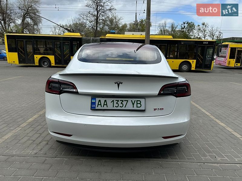 Tesla-16