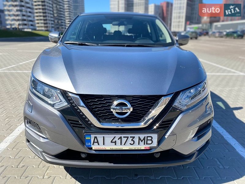Nissan-12