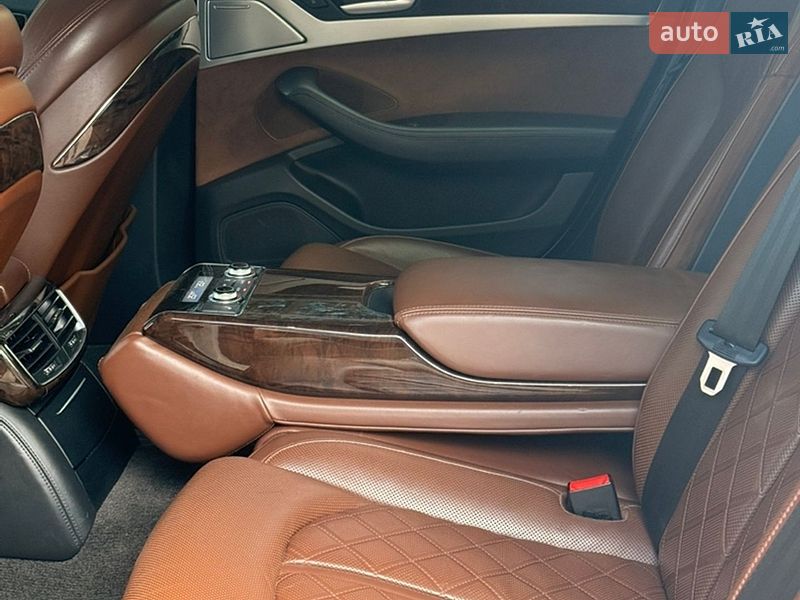 Audi-6