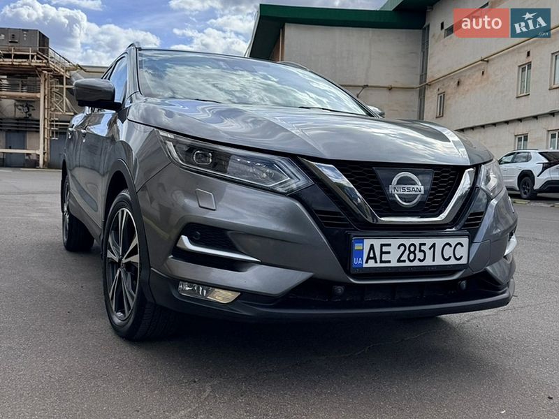 Nissan-16