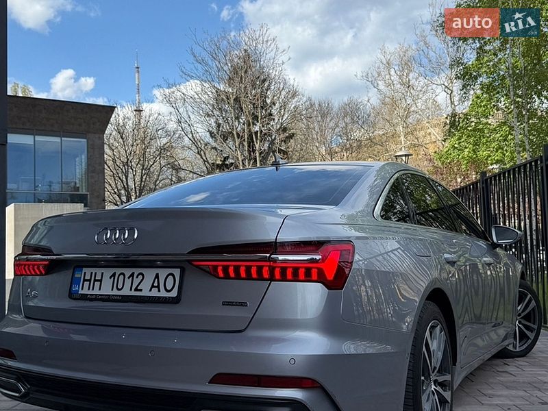 Audi-5