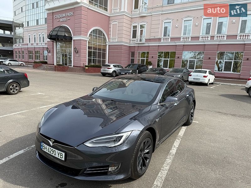 Tesla-0