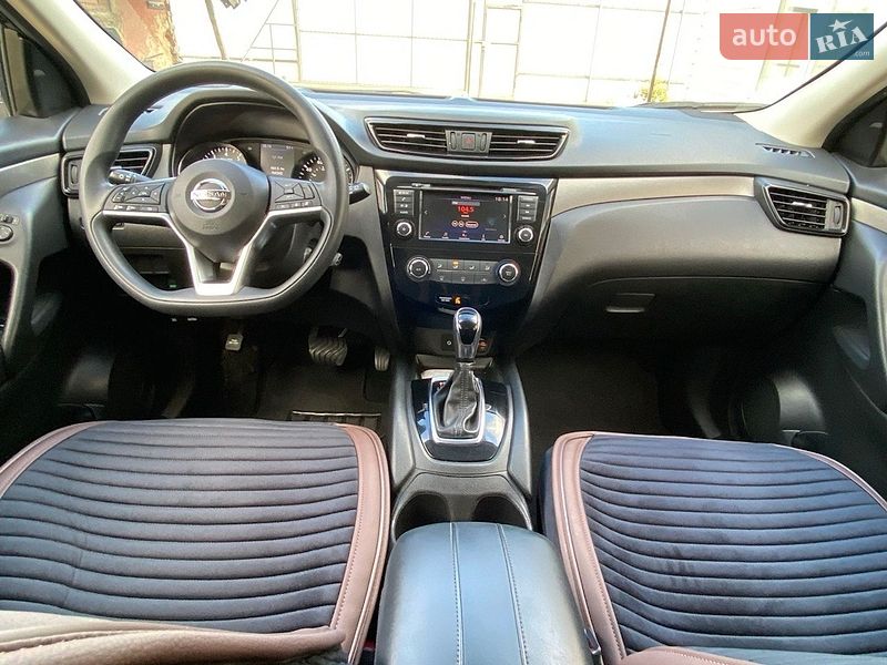 Nissan-4