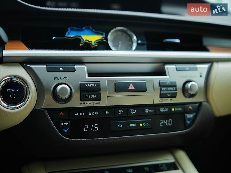 Lexus-34