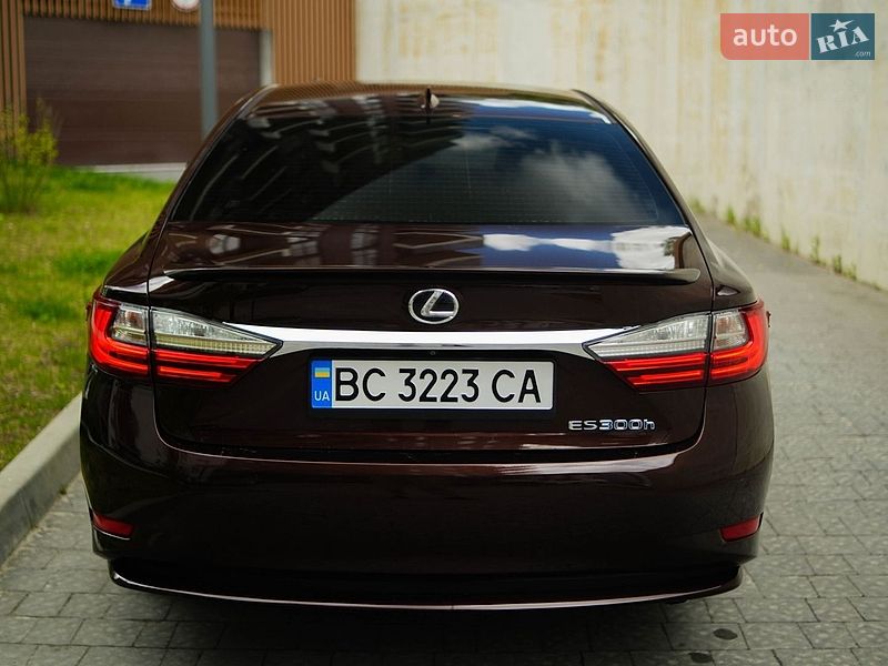 Lexus-14
