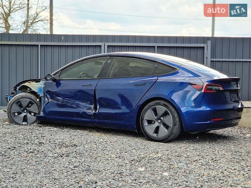 Tesla-22