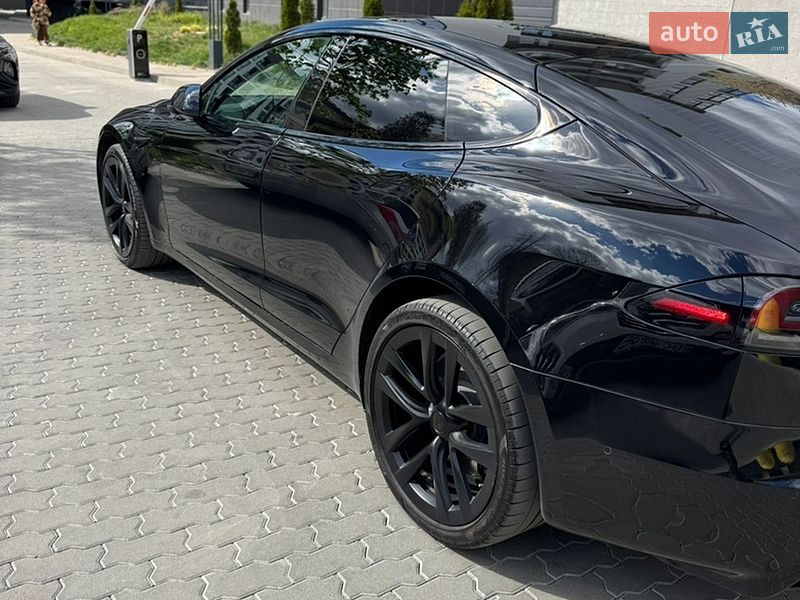 Tesla-22
