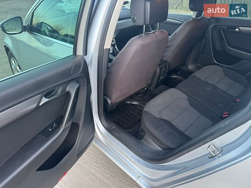 Volkswagen-0