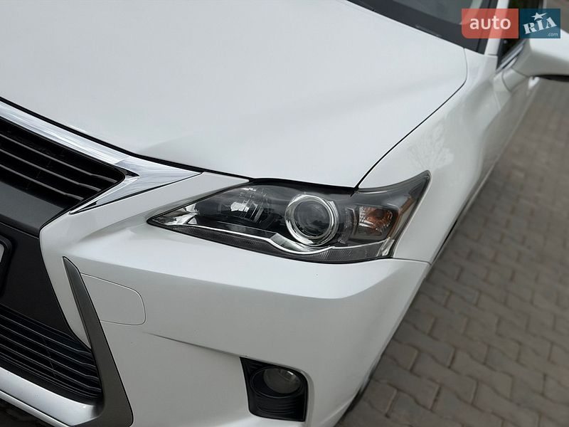 Lexus-4
