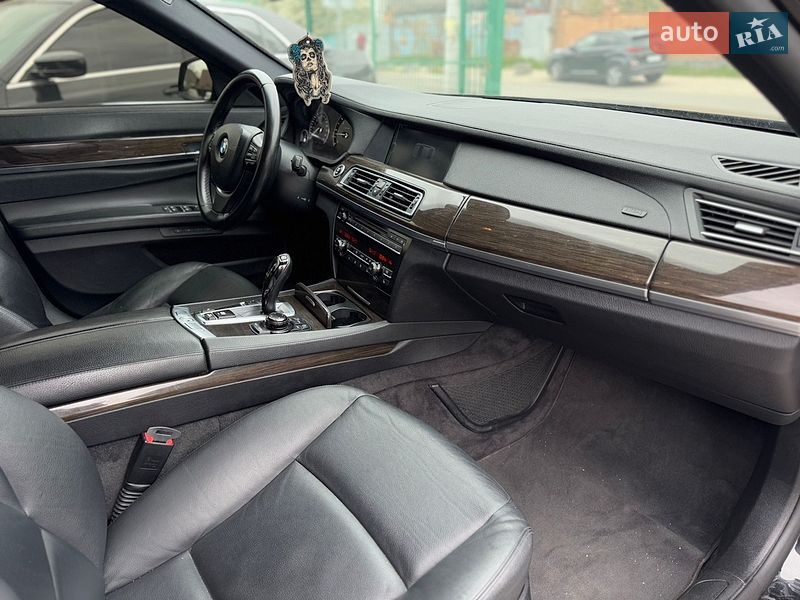 BMW-7