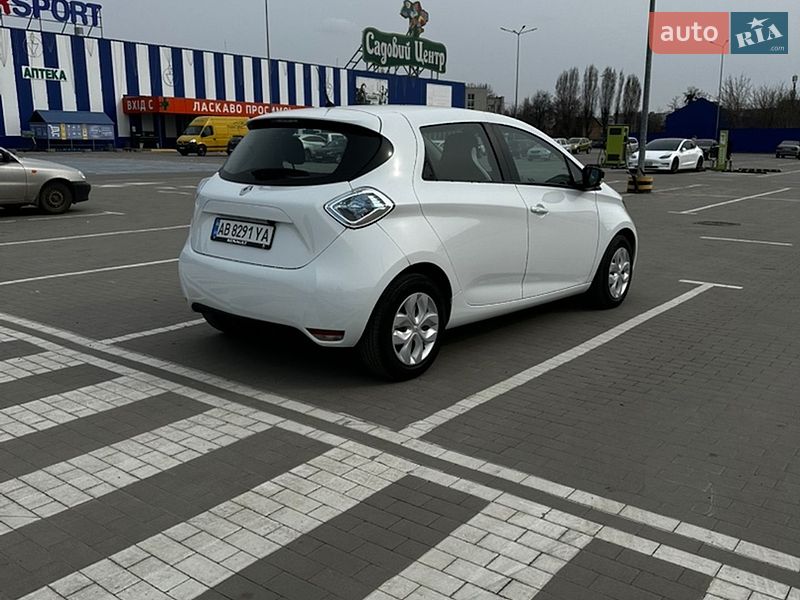 Renault-19