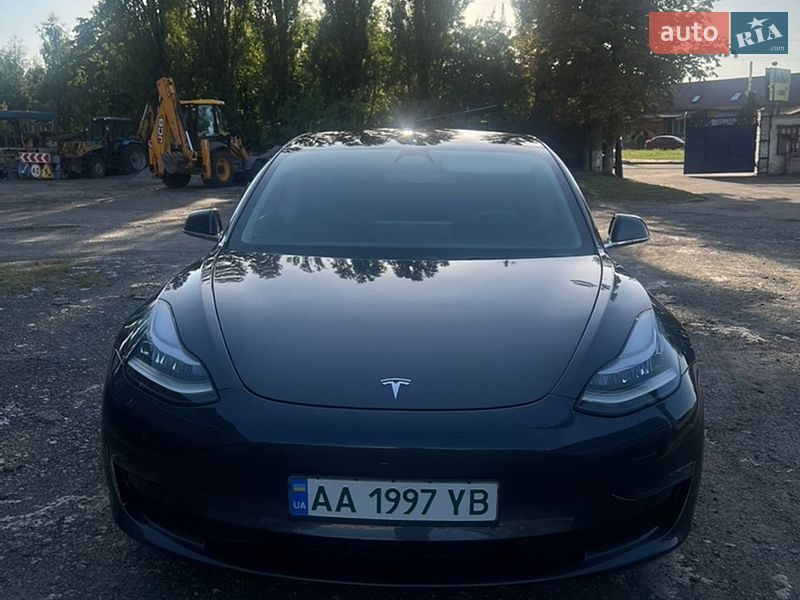 Tesla-0