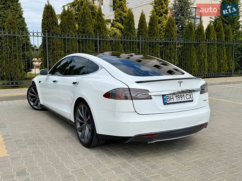 Tesla-10