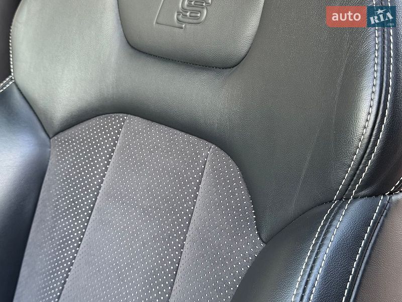 Audi-0