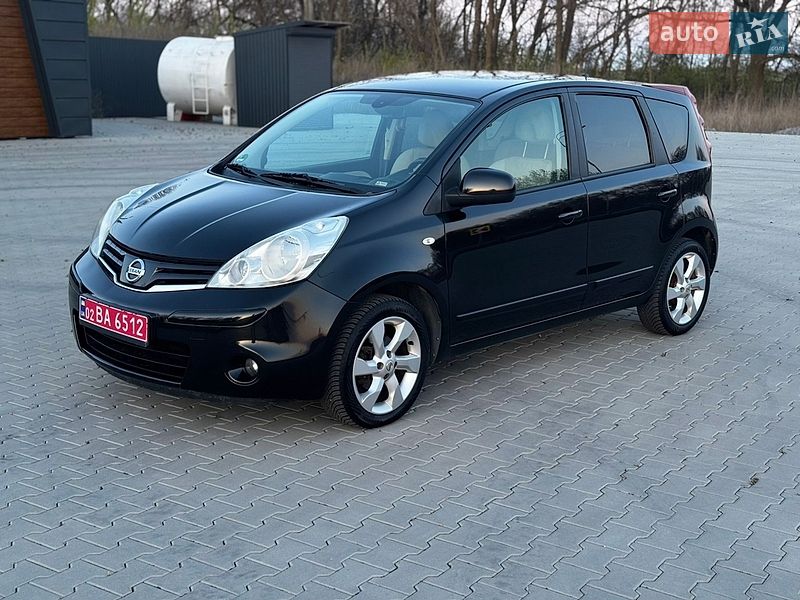 Nissan-3