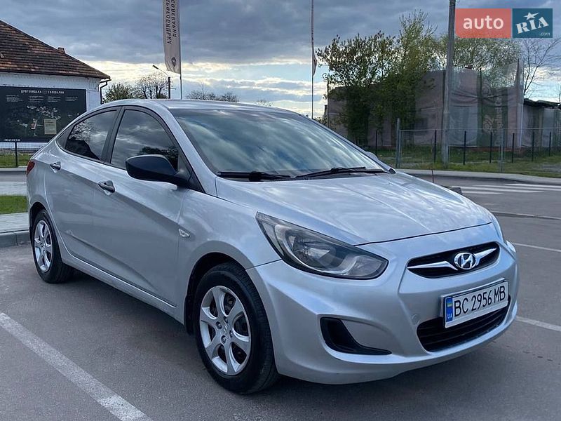 Hyundai-12