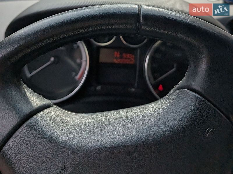 Peugeot-0