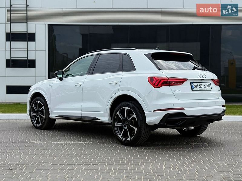 Audi-22