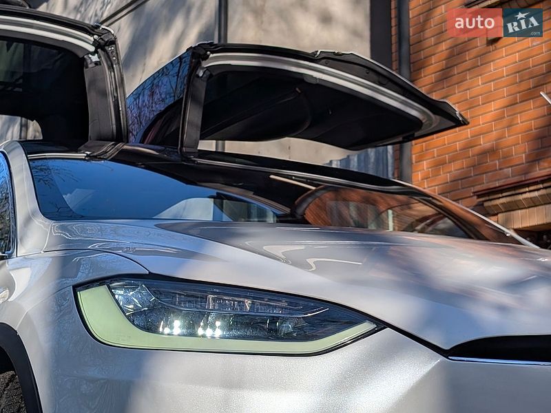 Tesla-28