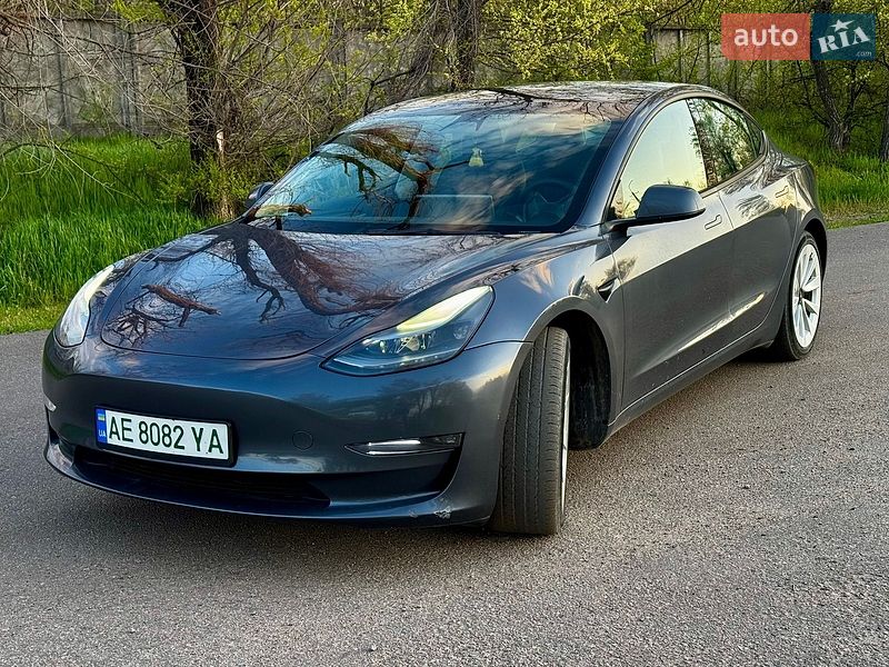 Tesla-11