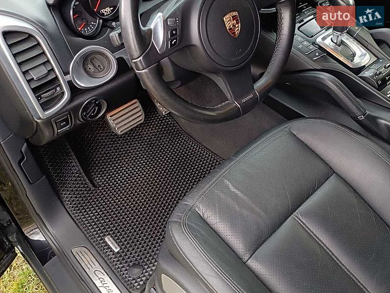 Porsche-0