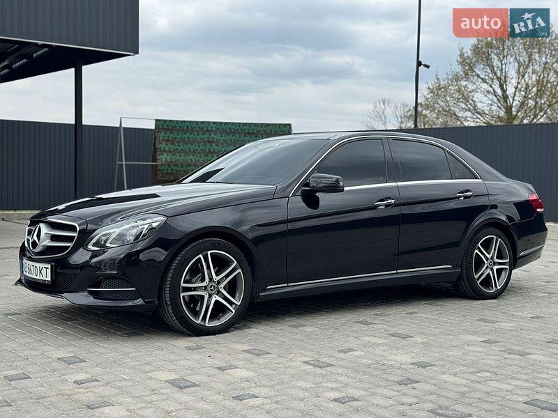 Mercedes-Benz-12