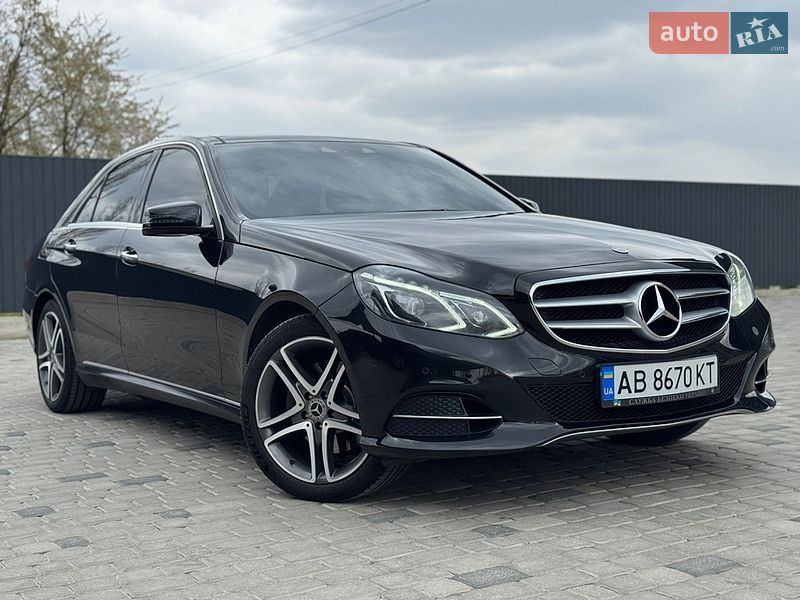 Mercedes-Benz-25