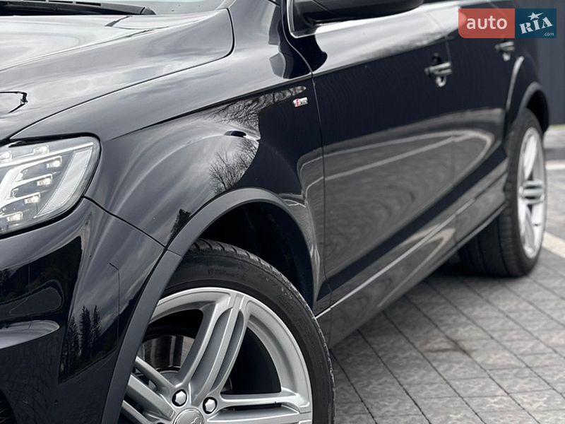 Audi-40
