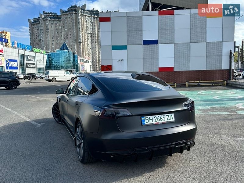 Tesla-0