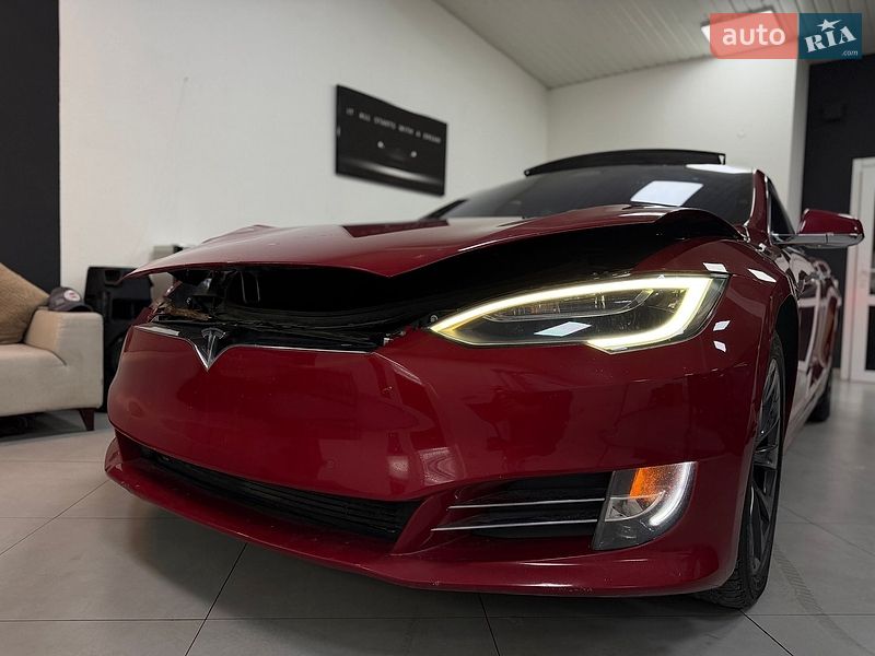 Tesla-4