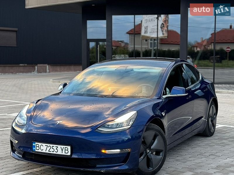 Tesla-0