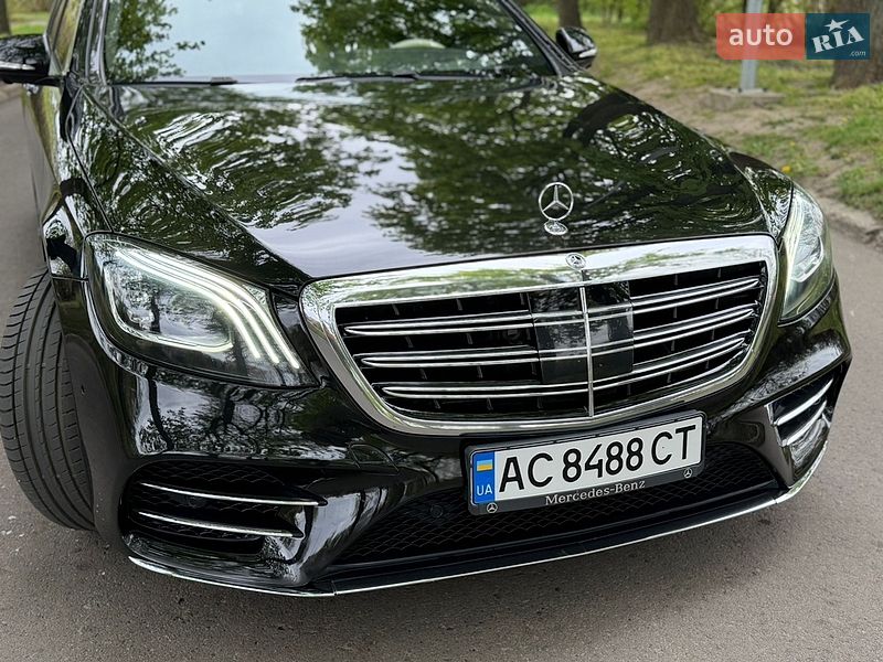 Mercedes-Benz-23
