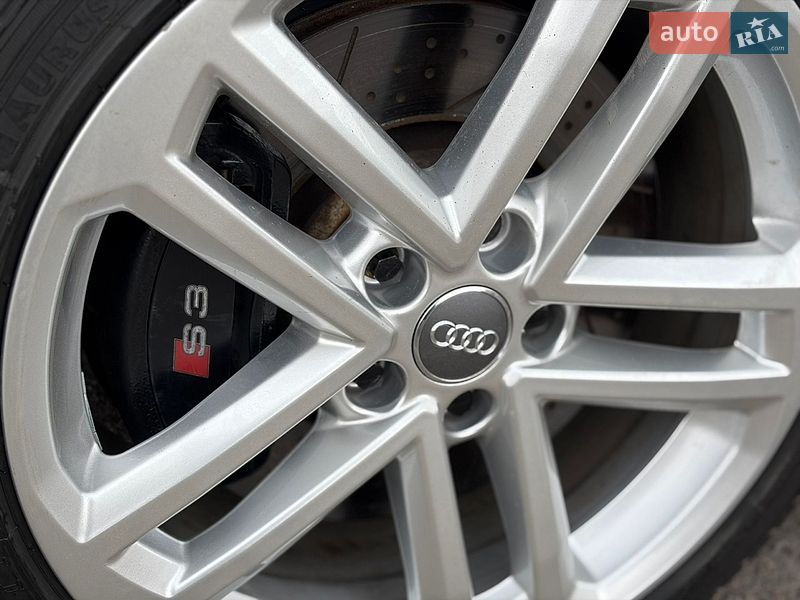 Audi-8