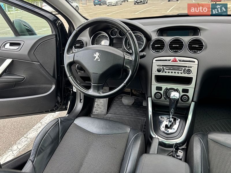 Peugeot-5