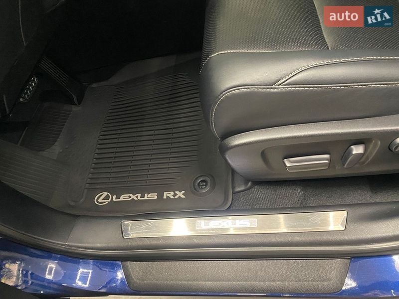 Lexus-1