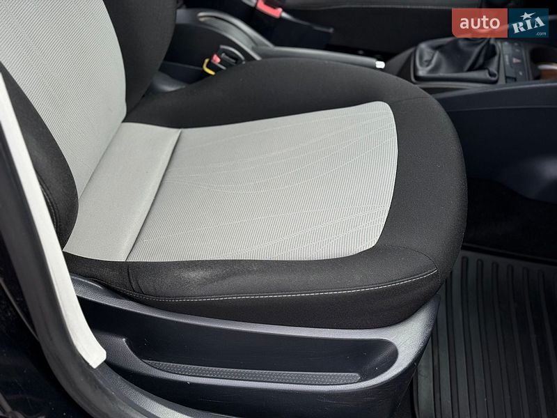 SEAT-11