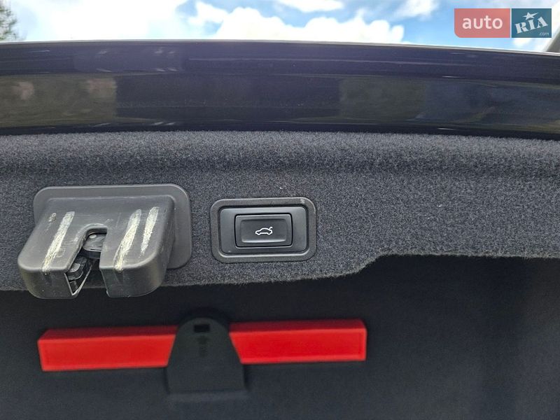 Audi-22